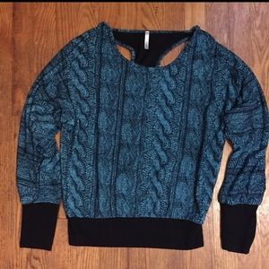 Point Long Sleeve Top